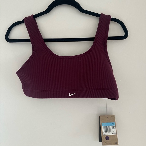 New Nike Alate Sports Bra Maroon Size M - Picture 2 of 5